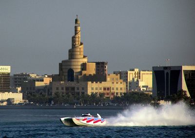 Мечеть в Дохе. Вид с Персидского залива